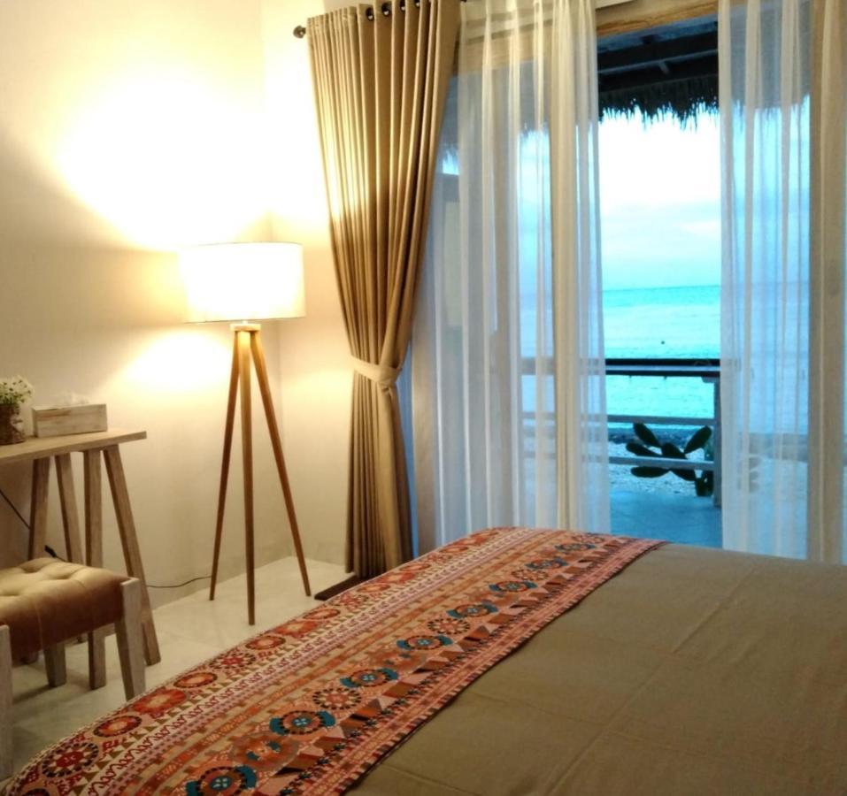 Vns Beachfront Guesthouse Ped Exterior photo