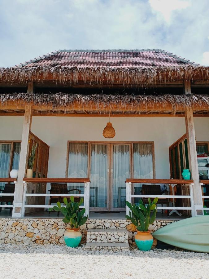 Vns Beachfront Guesthouse Ped Exterior photo