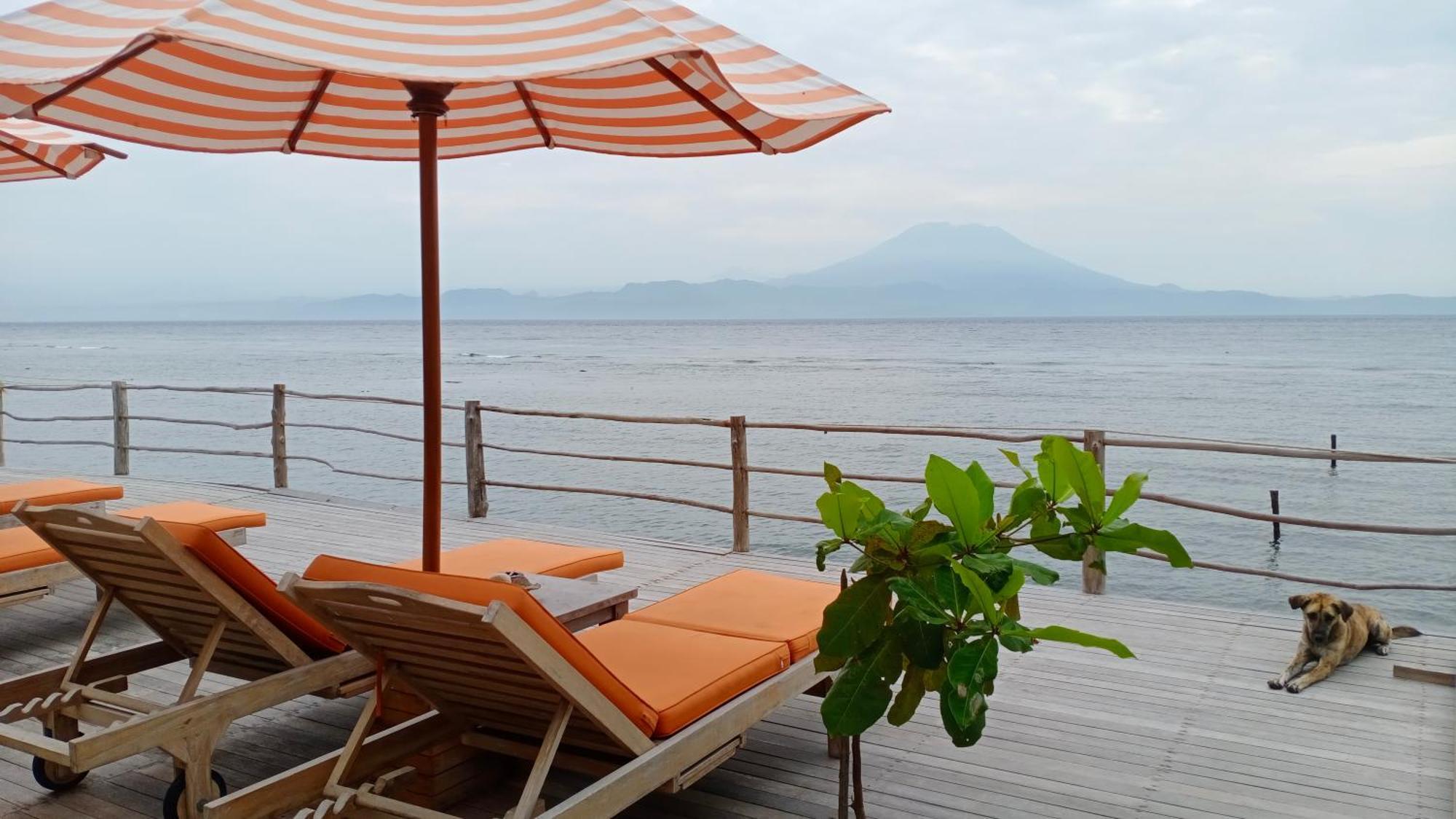 Vns Beachfront Guesthouse Ped Exterior photo