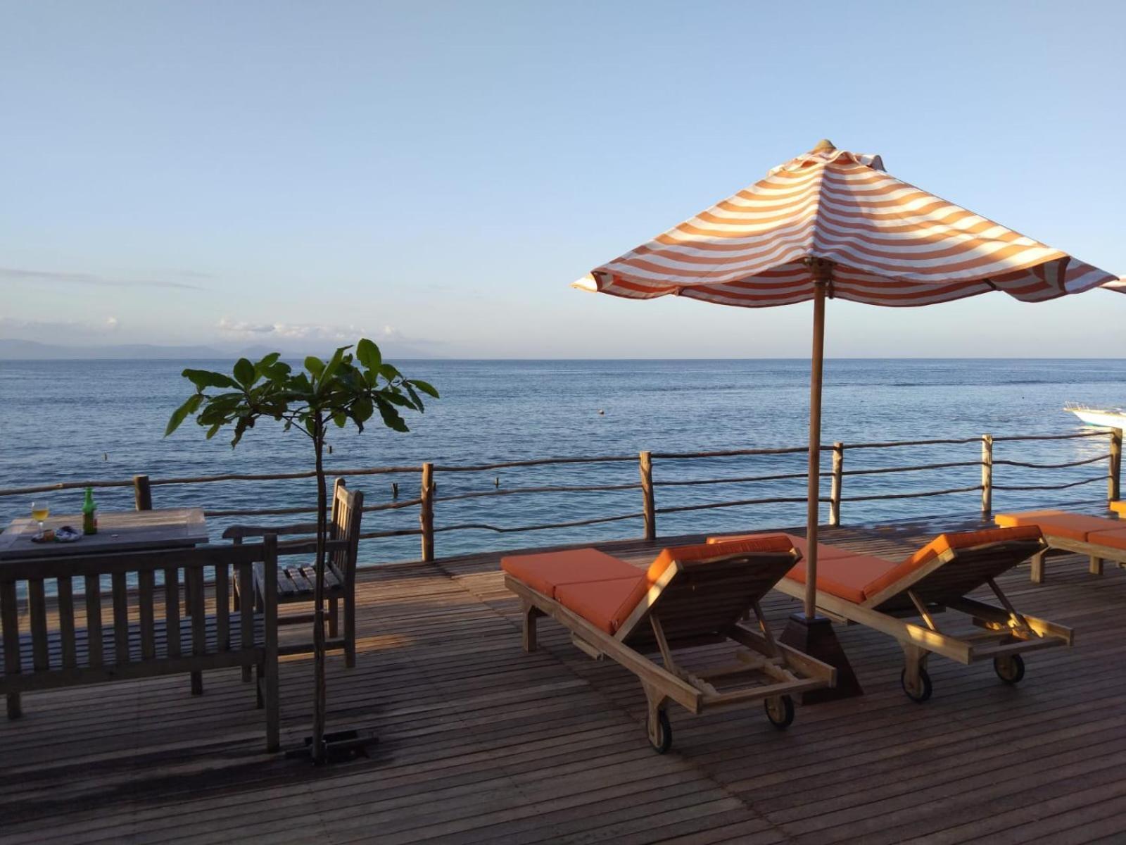 Vns Beachfront Guesthouse Ped Exterior photo